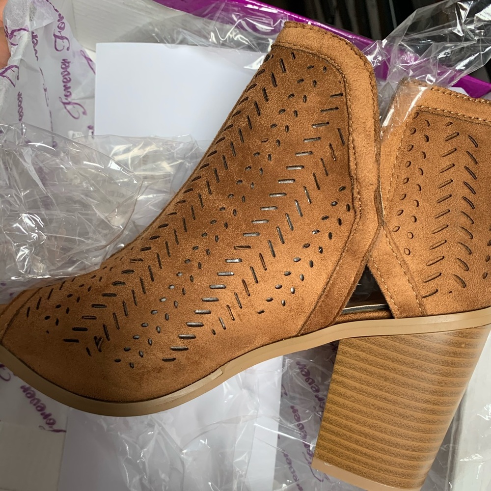 🎉Restocked 🎉  3 Colors laser open toe booties - Picture 10 of 11